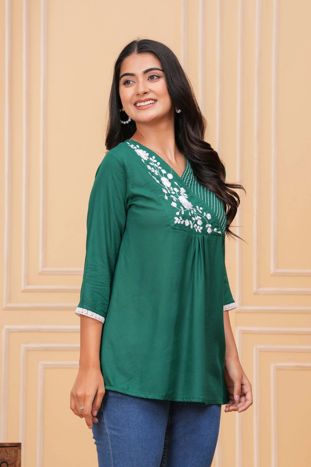 Embroidered Cotton Tunic - Elegant White Floral Design