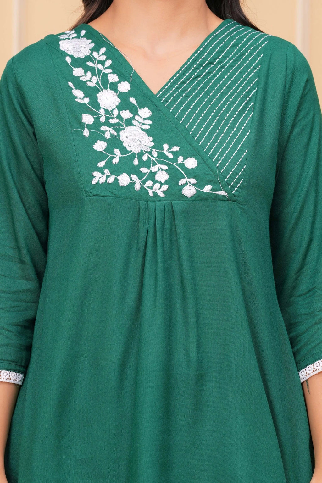 Embroidered Cotton Tunic - Elegant White Floral Design